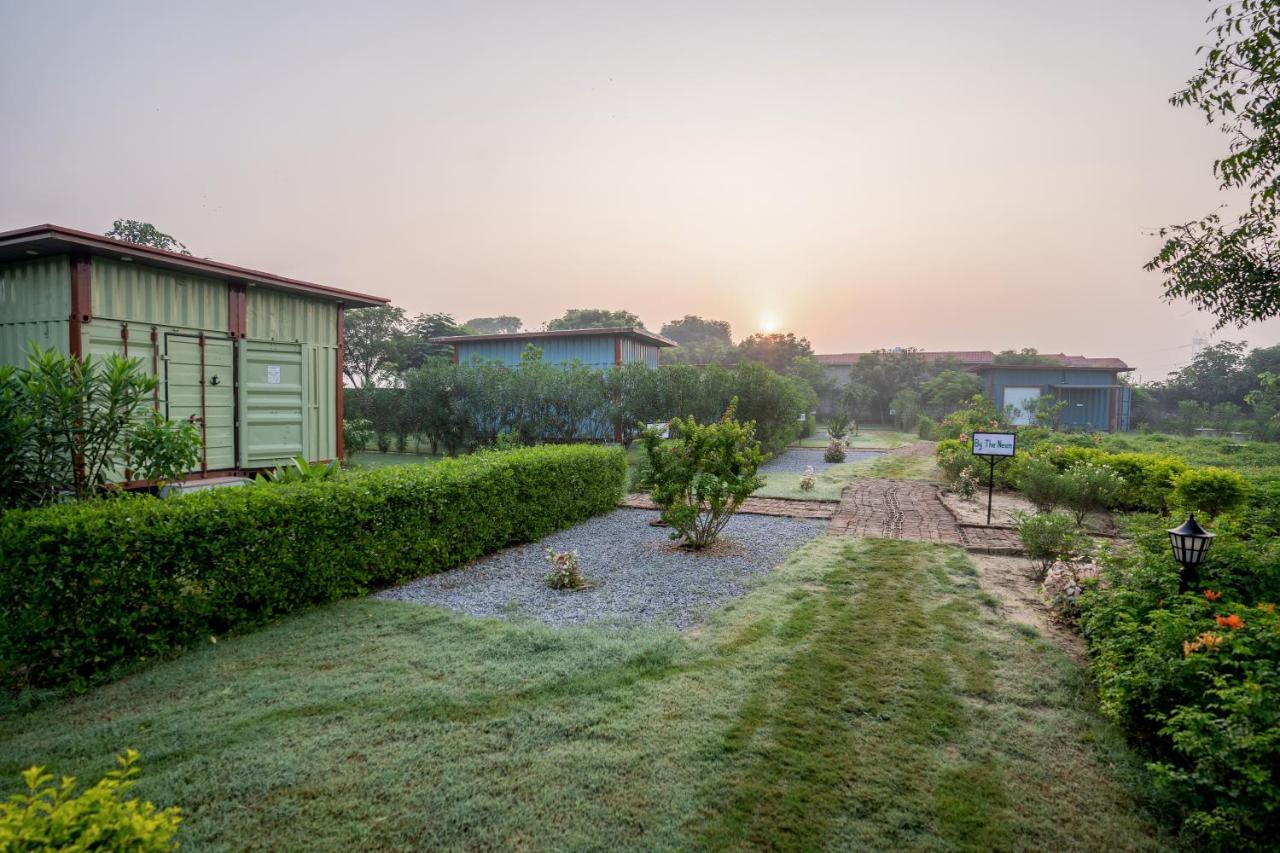 Tree Of Life Ecotainers Agra Hotel Agra  Exterior photo